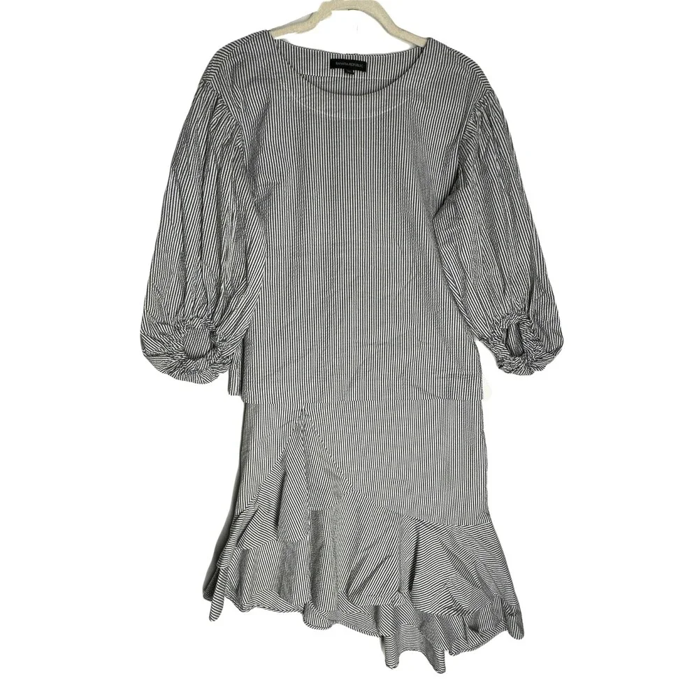 BANANA REPUBLIC 2 Pc Pullover Puff Sleeve Shirt Ruffle Skirt Size XS Gray Stripe
